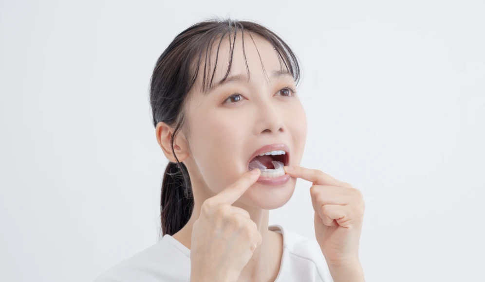 下の歯から装着